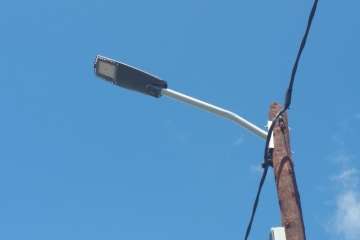 Alumbrado dota de iluminación al tramo de la carretera de Melenera que permanecía a oscuras (Foto TA)